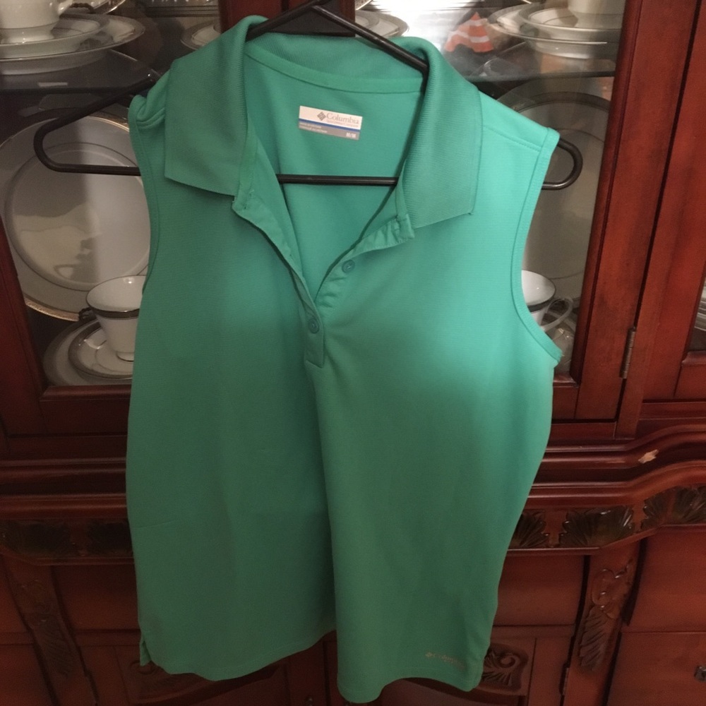 Sleeveless turquoise Columbia shirt